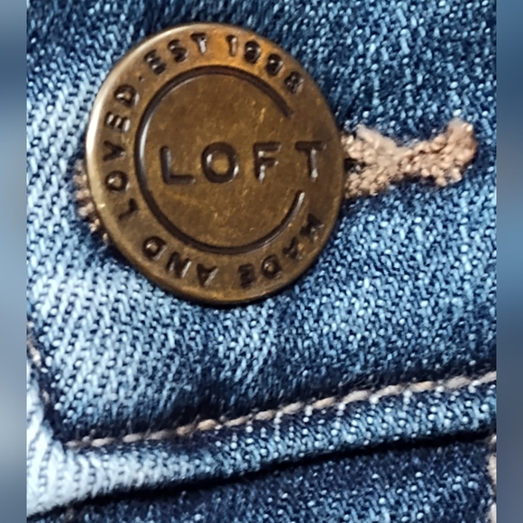 LOFT Outlet Women's Blue Jeans | Modern Cuffed Crop | Cotton Blend | Size 6 - Picture 6 of 6